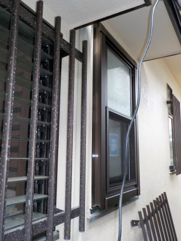 【函南肥田店】伊豆の国市の住宅の浴室窓を取替ました