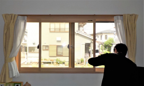 駿東郡長泉町の住宅です。エピソードサッシの窓に樹脂内窓を取付ました。