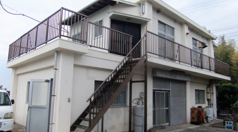 沼津市の住宅の鉄製階段、鉄製手摺をアルミ製に取替えました